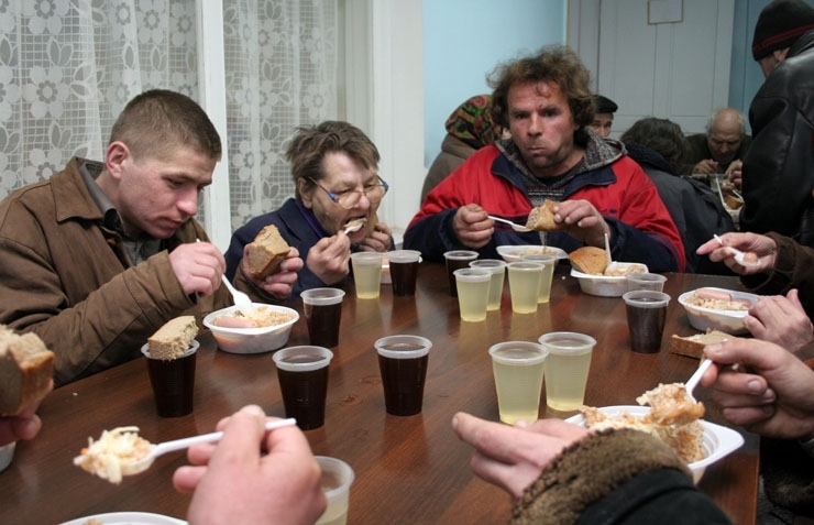 В Оренбурге накормили 411 нуждающихся